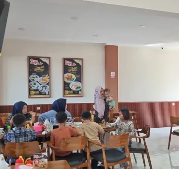 Sulawesi Bakmi Naga Resto - Bahodopi, Morowali 5 ~blog/2024/8/27/sahc2521